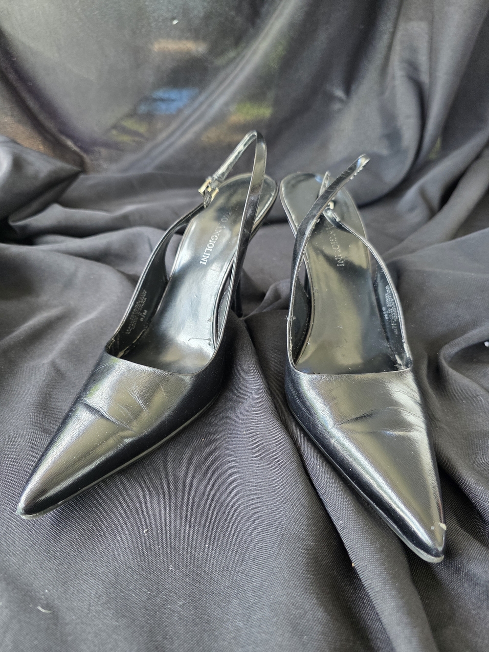 Enzo Angiolini Bazara Black Leather Womenโs Pump